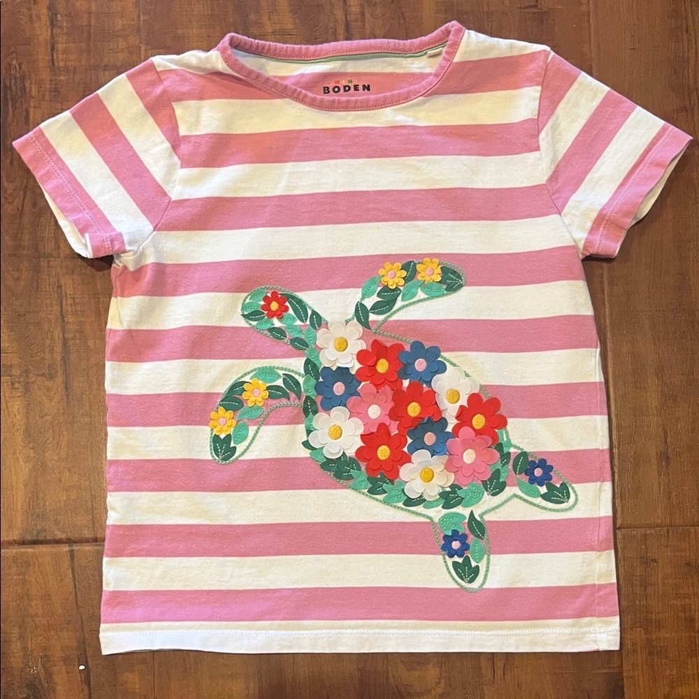 EUC Mini Boden Pink and White Striped Tee with Floral Turtle